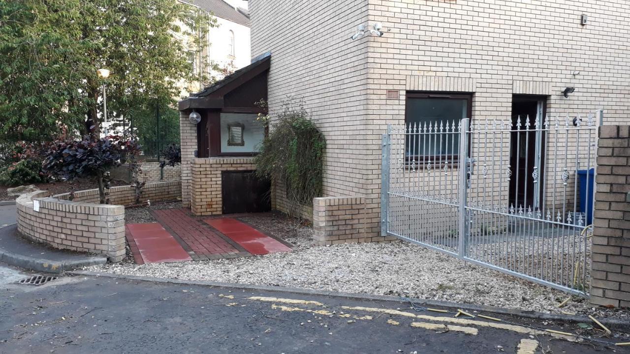Bright City Centre House - Private Garden & Parking! Villa Glasgow Eksteriør bilde
