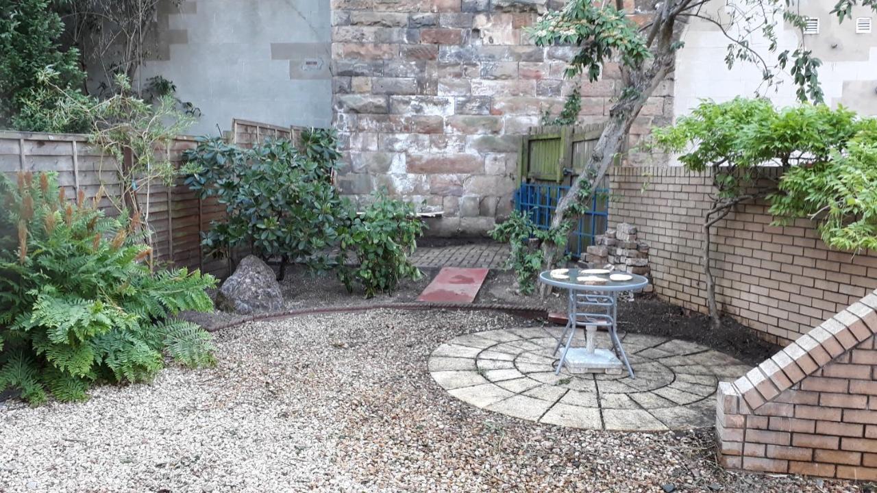 Bright City Centre House - Private Garden & Parking! Villa Glasgow Eksteriør bilde
